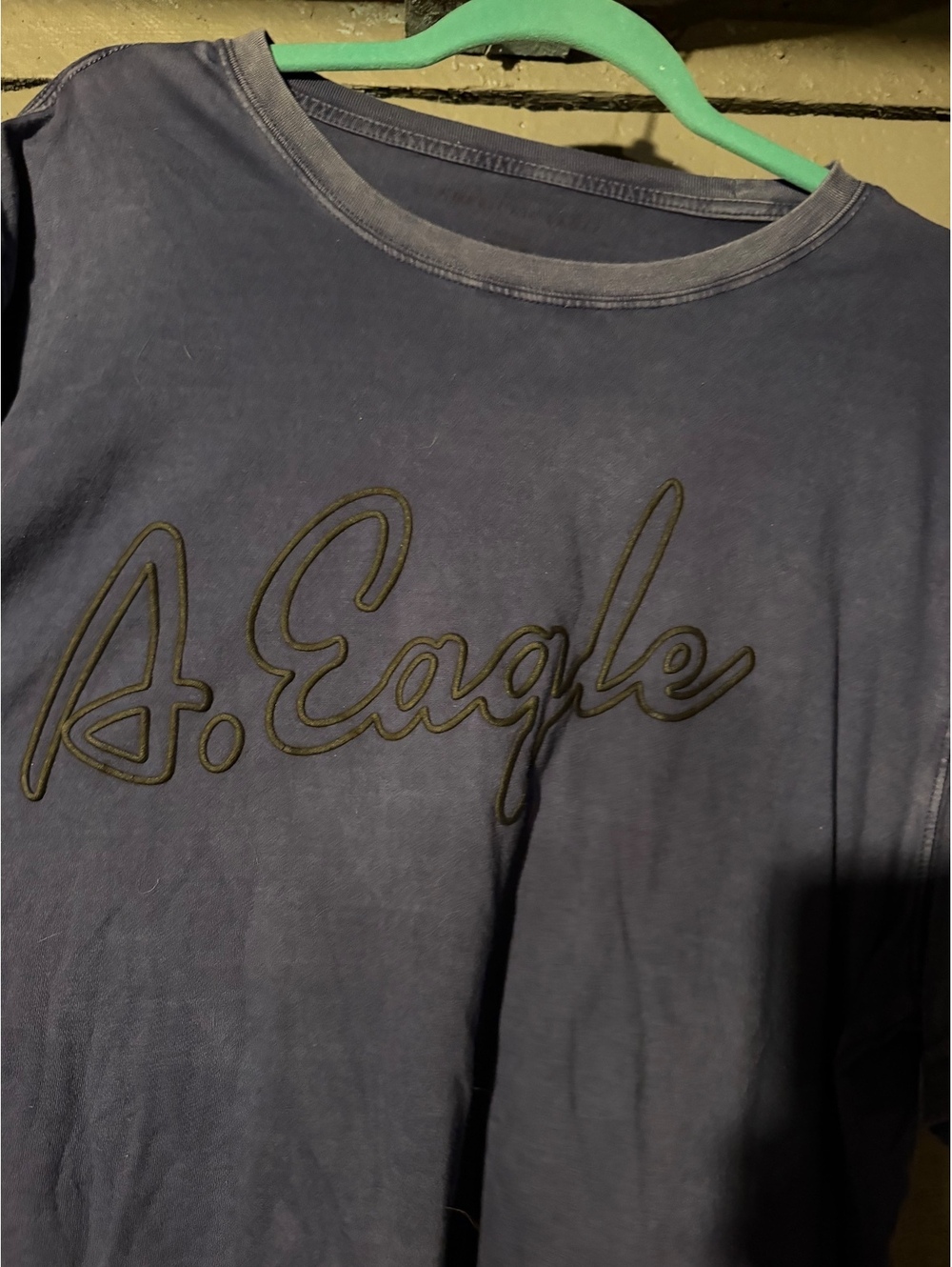 American Eagle Navy Blue Graphic T-Shirt Size Large